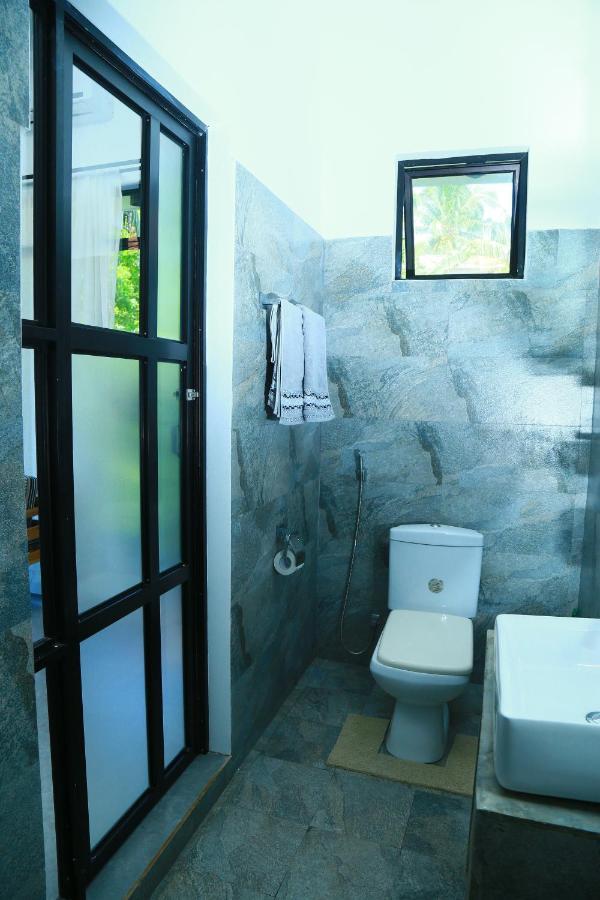 Bed and Breakfast Srimany Mirissa Exterior foto