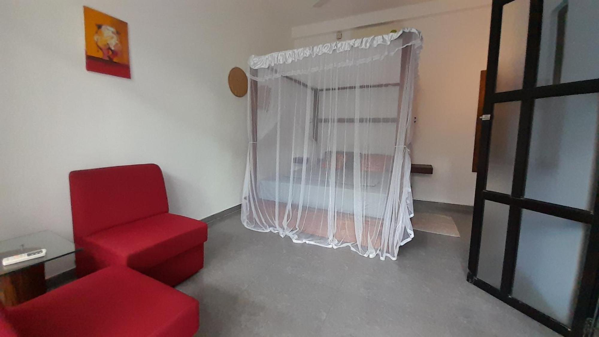 Bed and Breakfast Srimany Mirissa Exterior foto